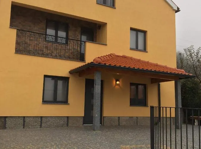 Miradouros Da Aldeia * Sabugueiro